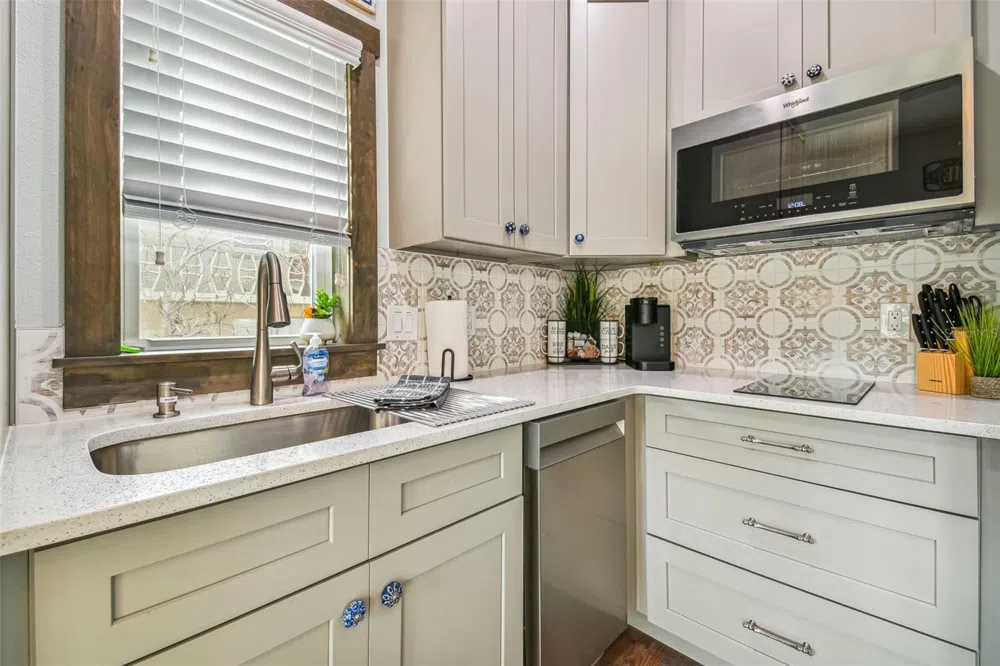1523 BAYSHORE BOULEVARD #3 Dunedin, FL 34698