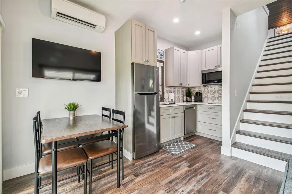 1523 BAYSHORE BOULEVARD #3 Dunedin, FL 34698