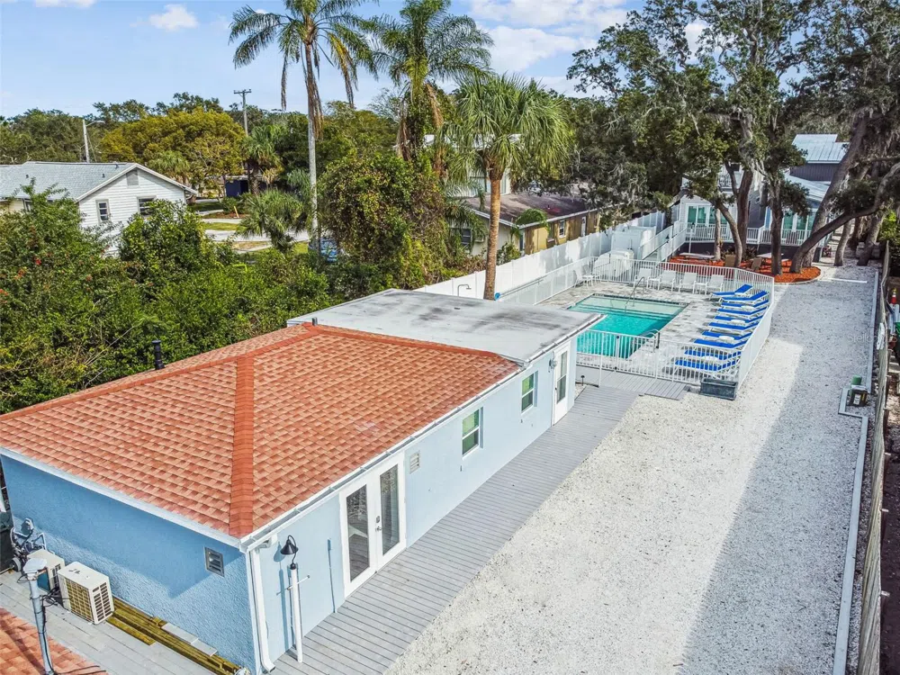 1523 BAYSHORE BOULEVARD #3 Dunedin, FL 34698