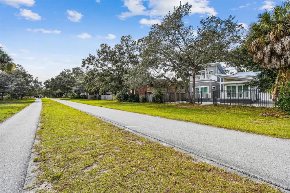 1523 BAYSHORE BOULEVARD #3 Dunedin, FL 34698