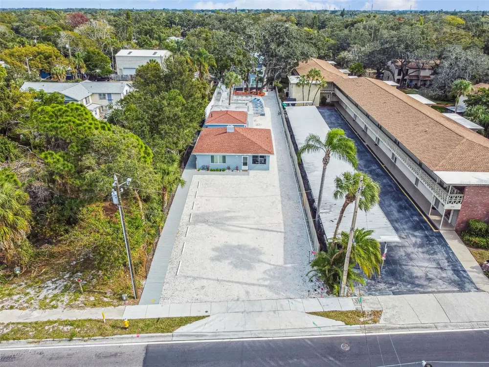 1523 BAYSHORE BOULEVARD #3 Dunedin, FL 34698