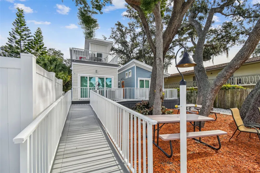 1523 BAYSHORE BOULEVARD #3 Dunedin, FL 34698