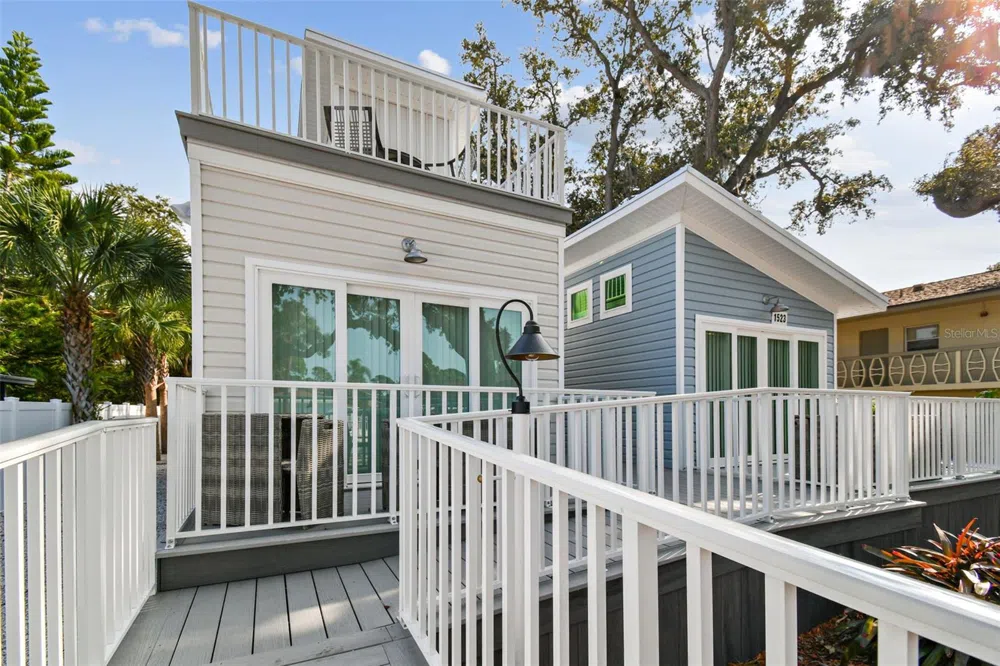 1523 BAYSHORE BOULEVARD #3 Dunedin, FL 34698