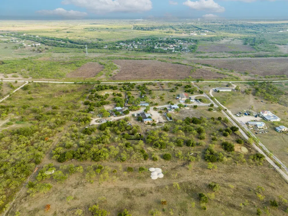 835 Tomahawk Trail Dale, TX 78616