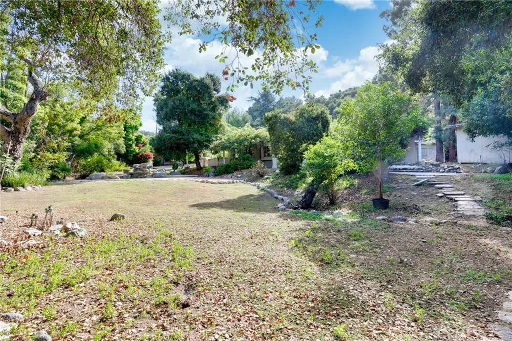 18 Woodlyn Lane Bradbury, CA 91008