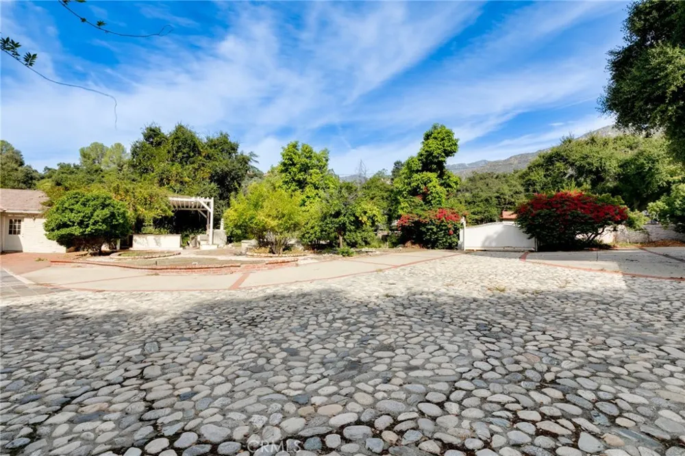 18 Woodlyn Lane Bradbury, CA 91008