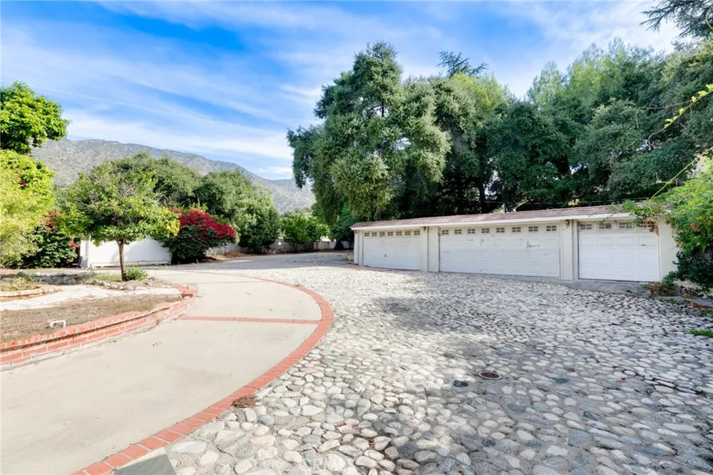 18 Woodlyn Lane Bradbury, CA 91008