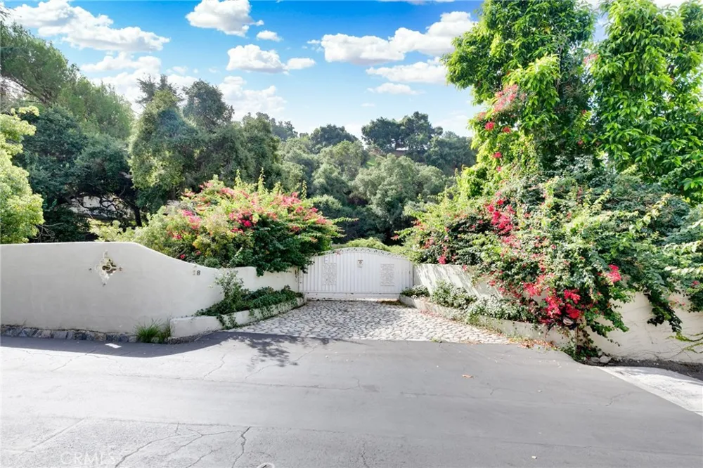 18 Woodlyn Lane Bradbury, CA 91008