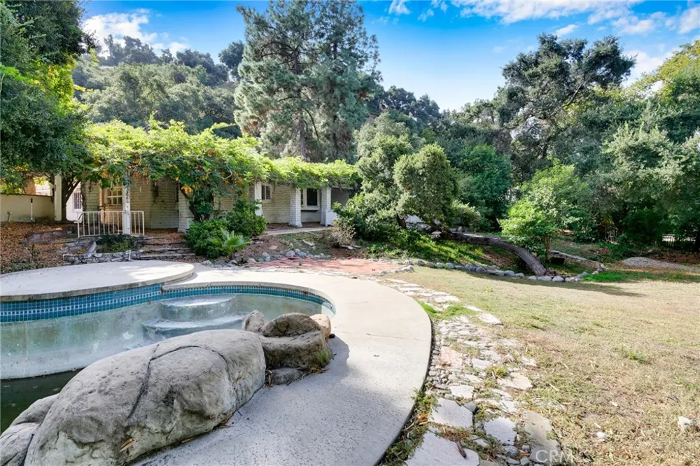 18 Woodlyn Lane Bradbury, CA 91008
