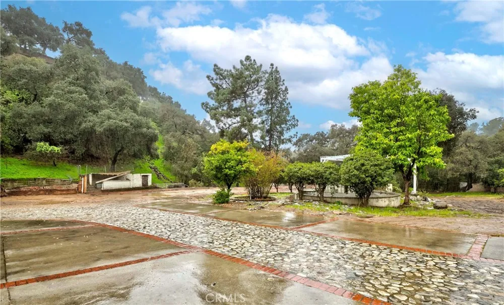18 Woodlyn Lane Bradbury, CA 91008