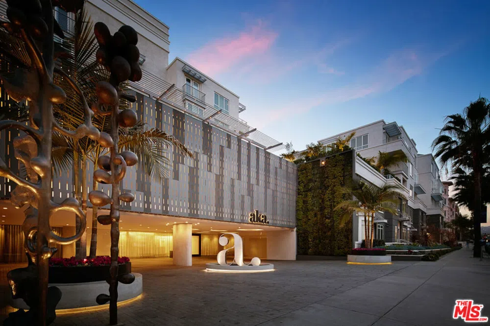 155 Crescent Drive #1BRTH Beverly Hills, CA 90210