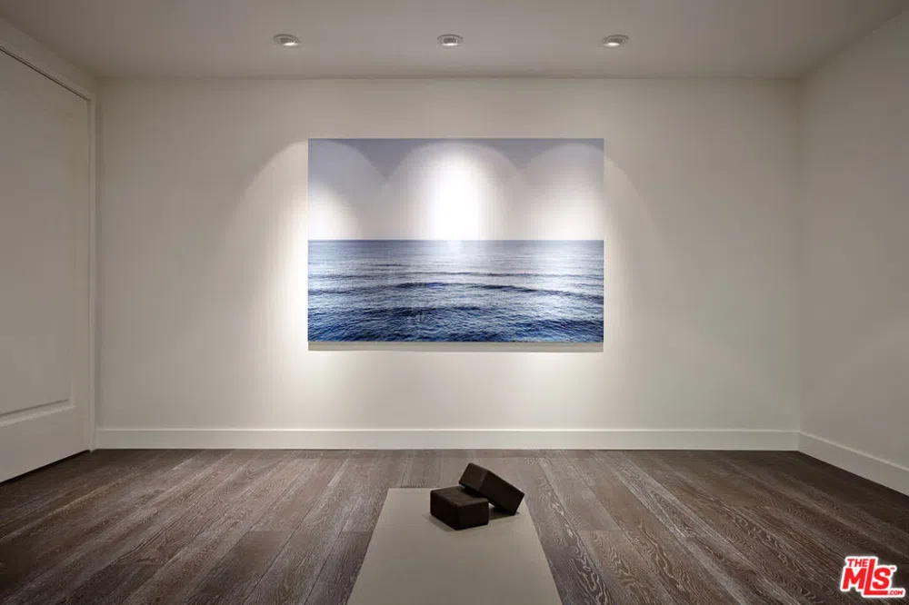 155 Crescent Drive #1BRTH Beverly Hills, CA 90210