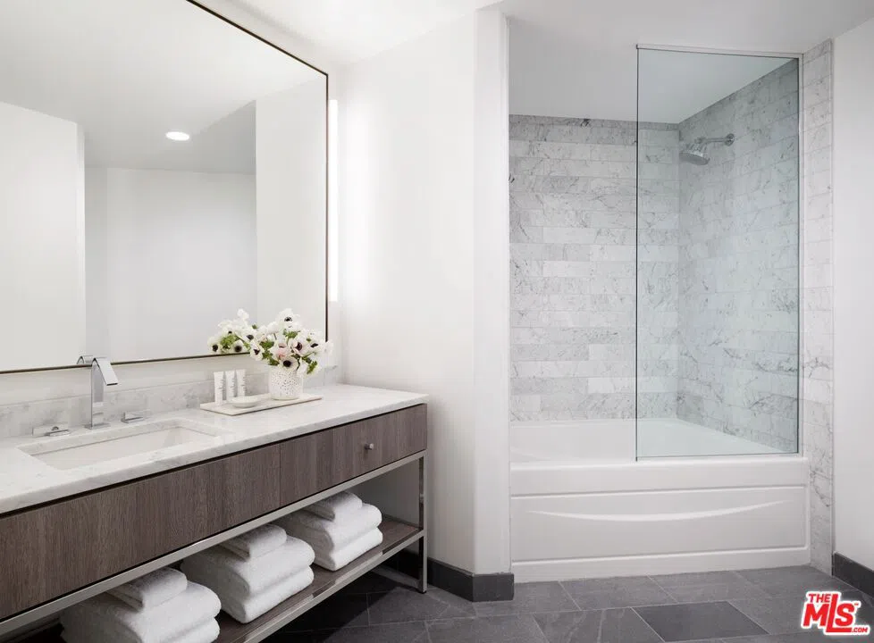 155 Crescent Drive #1BRPR Beverly Hills, CA 90210