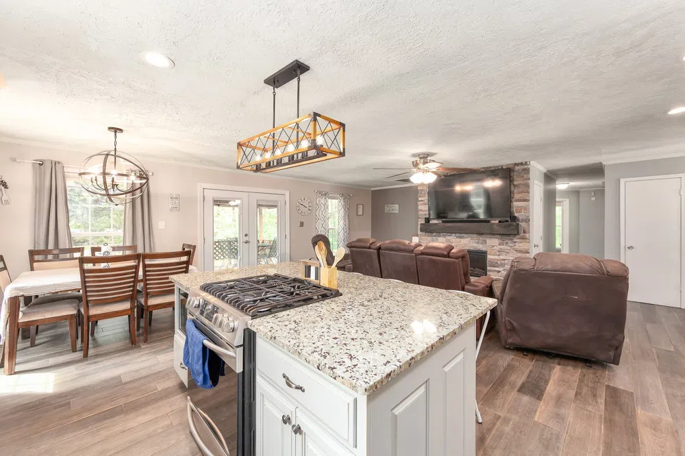 945 Old Lavinia Rd Cedar Grove, TN 38321