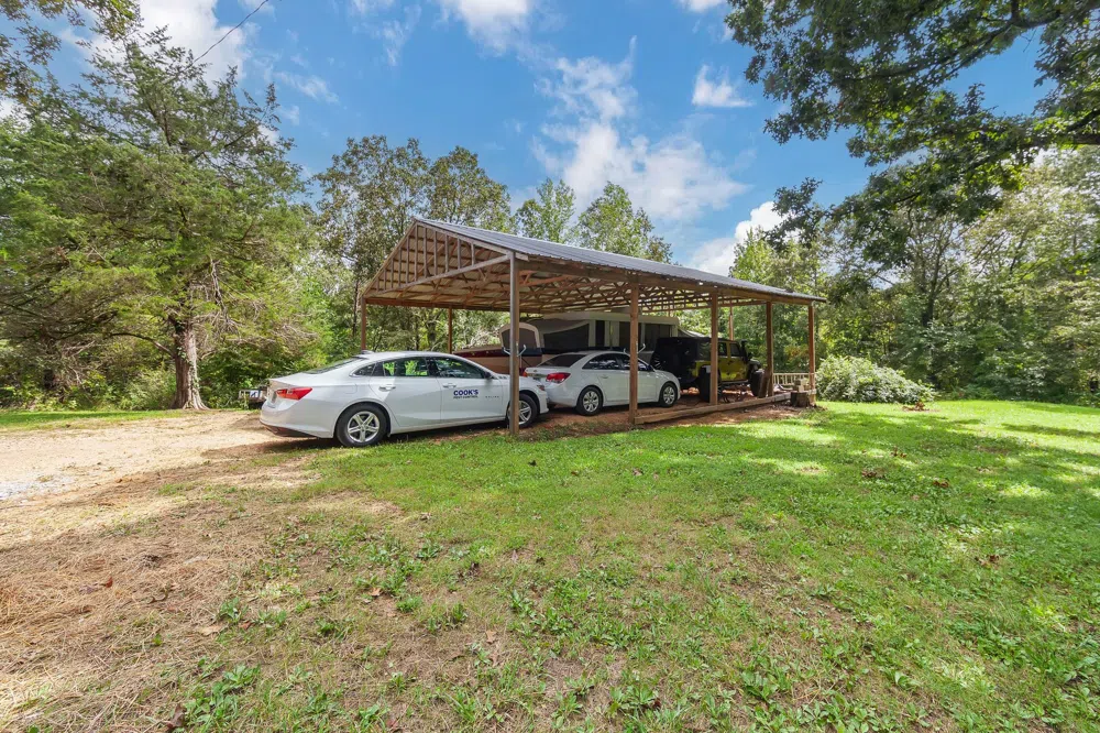 945 Old Lavinia Rd Cedar Grove, TN 38321