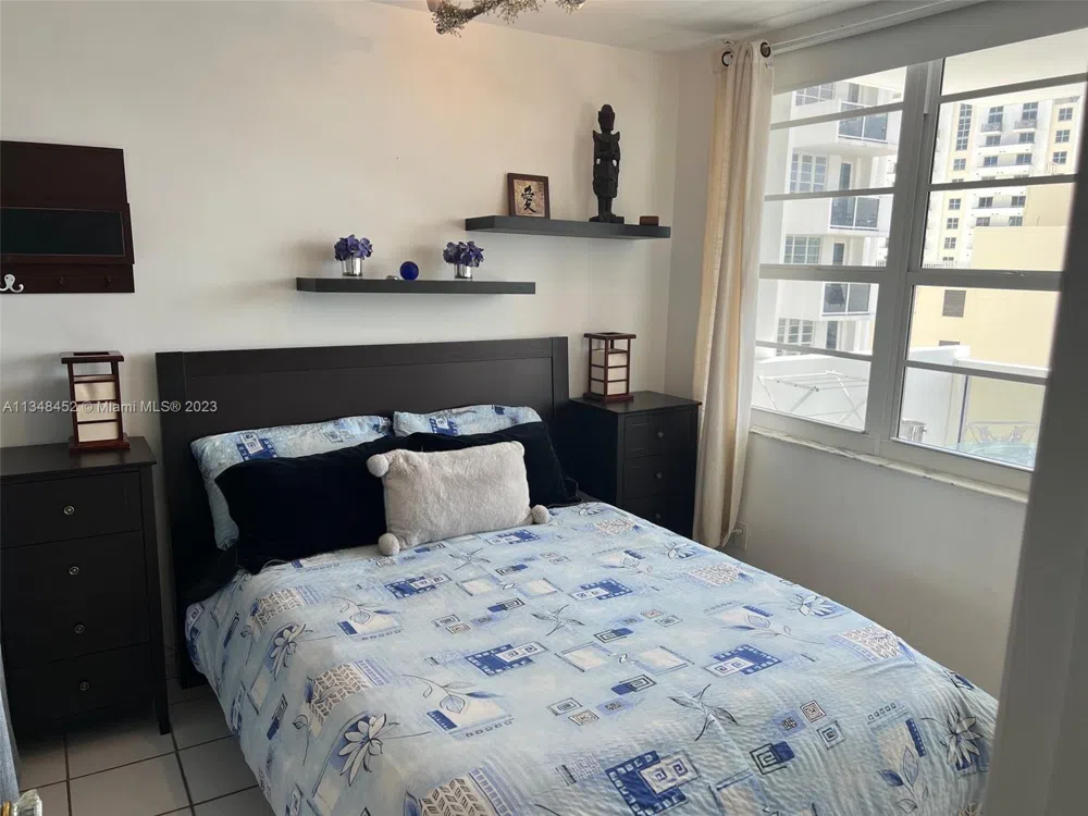 100 Lincoln Rd #1007 Miami Beach, FL 33139