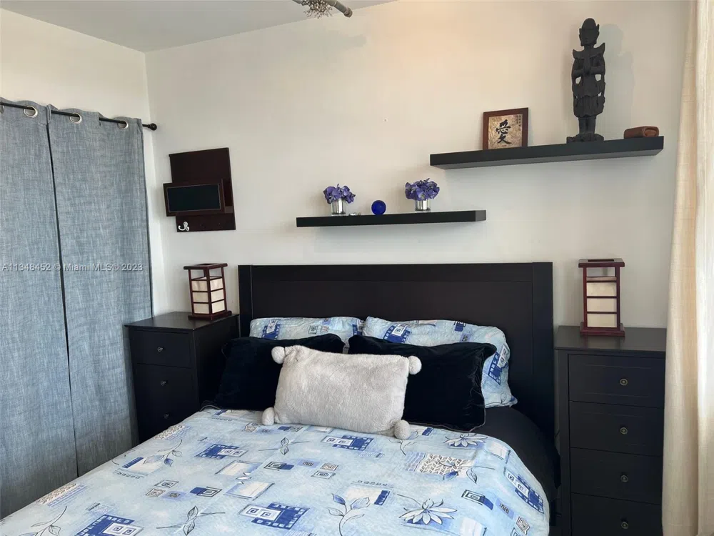 100 Lincoln Rd #1007 Miami Beach, FL 33139