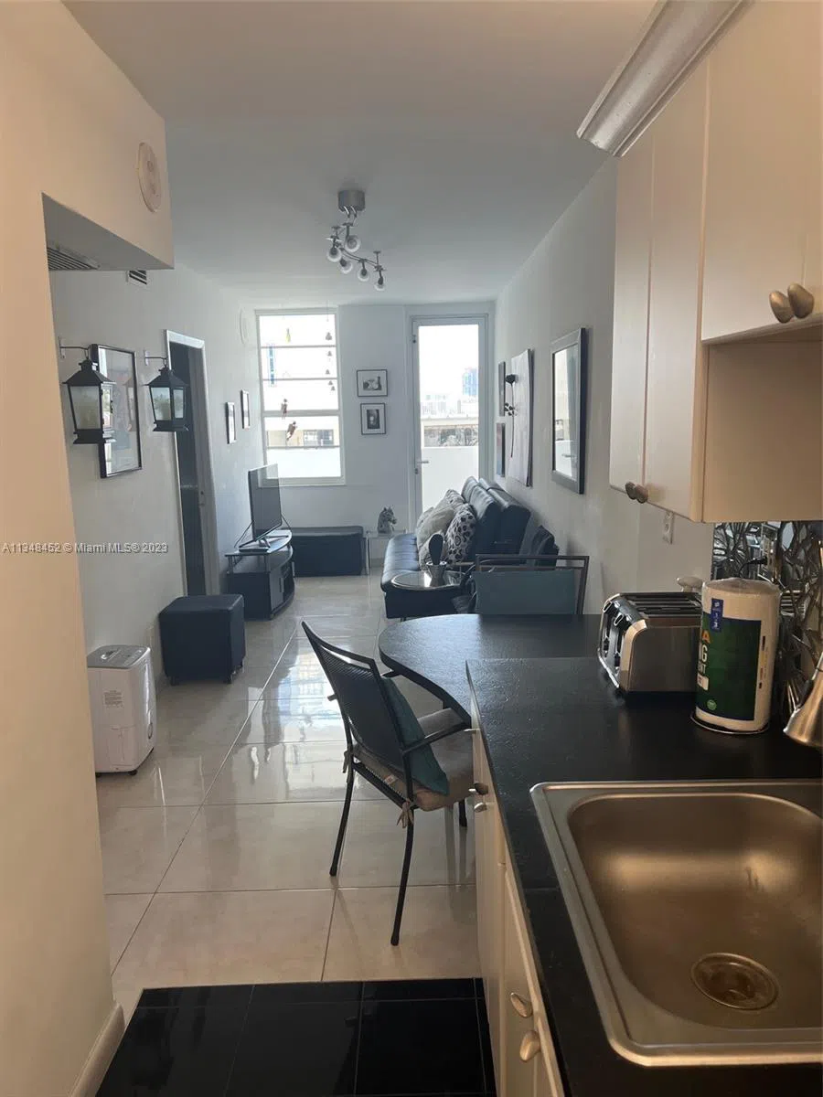 100 Lincoln Rd #1007 Miami Beach, FL 33139