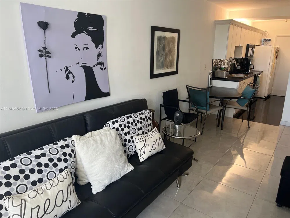100 Lincoln Rd #1007 Miami Beach, FL 33139