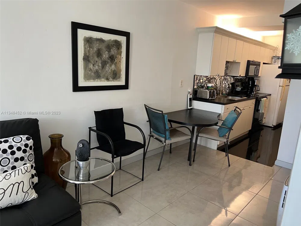100 Lincoln Rd #1007 Miami Beach, FL 33139
