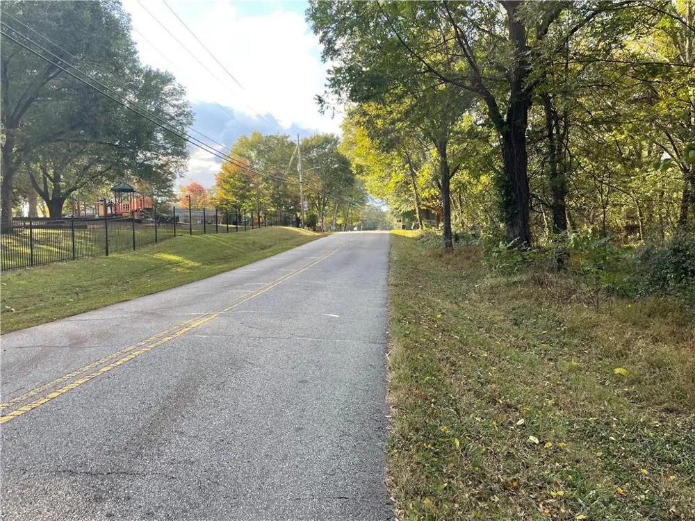 44 County Line Auburn Road Auburn, GA 30011