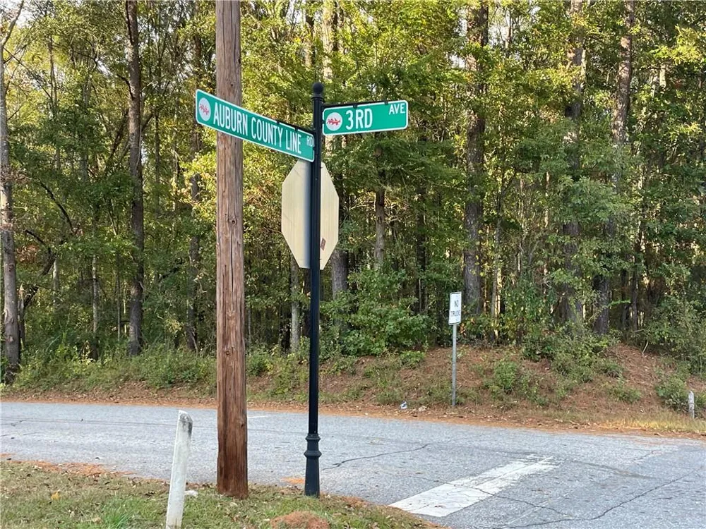 44 County Line Auburn Road Auburn, GA 30011