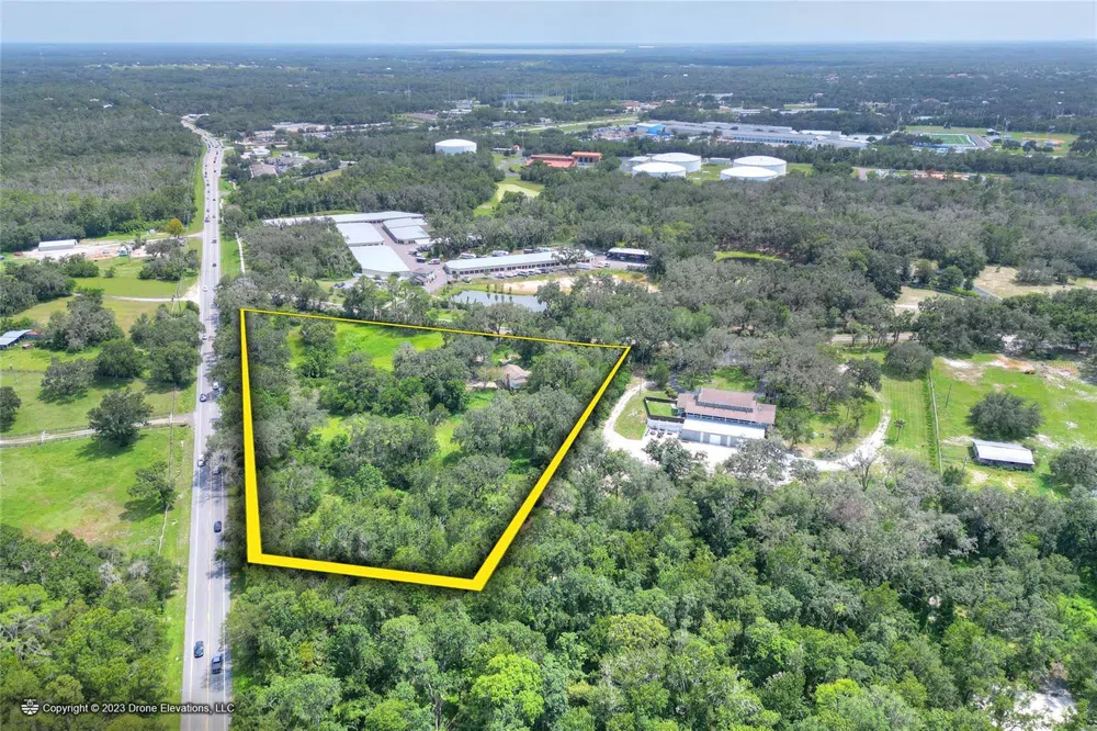5226 LITHIA SPRINGS ROAD Lithia, FL 33547