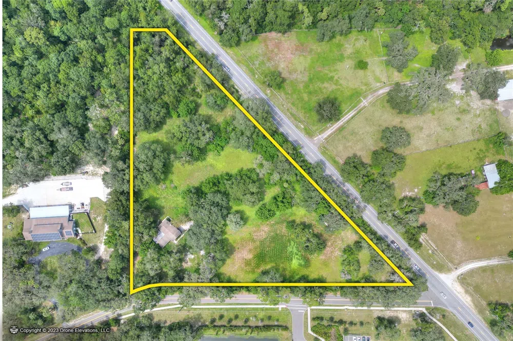 5226 LITHIA SPRINGS ROAD Lithia, FL 33547