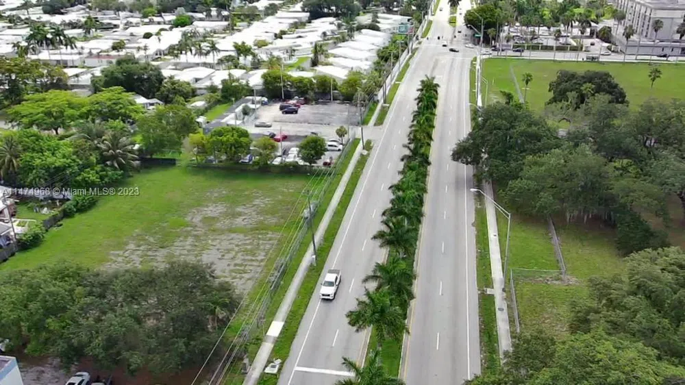 5421 W Hallandale Beach Blvd West Park, FL 33023