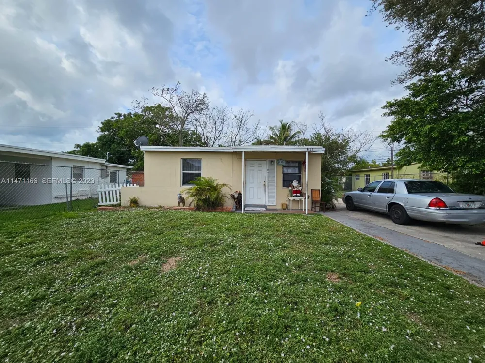 1817 NW 25th Ave Fort Lauderdale, FL 33311