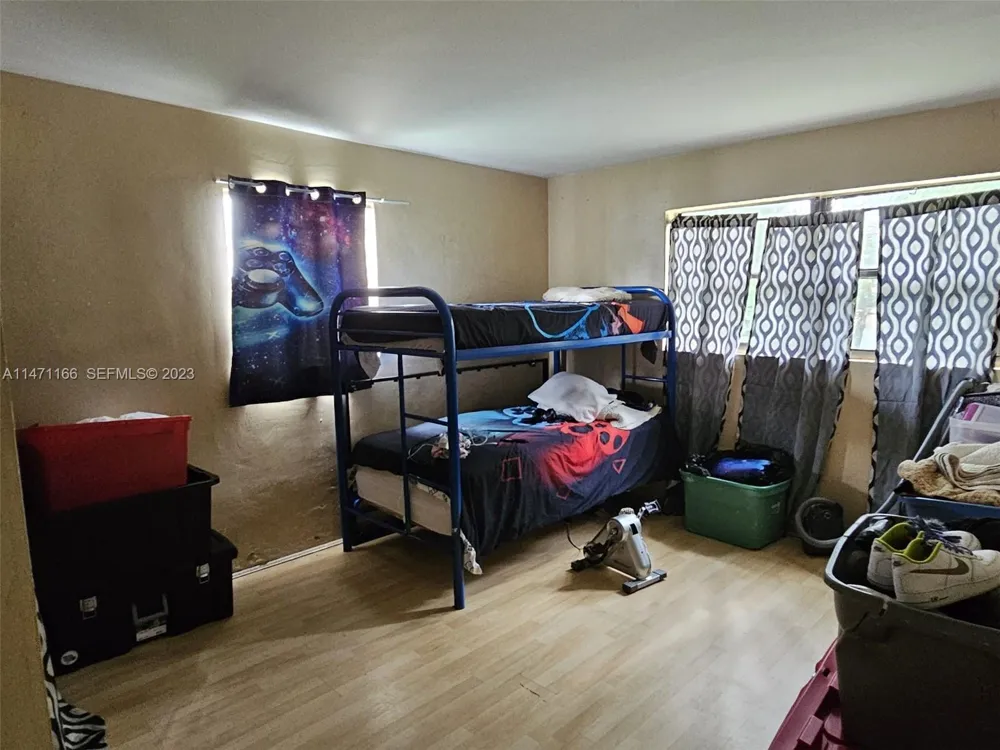 1817 NW 25th Ave Fort Lauderdale, FL 33311