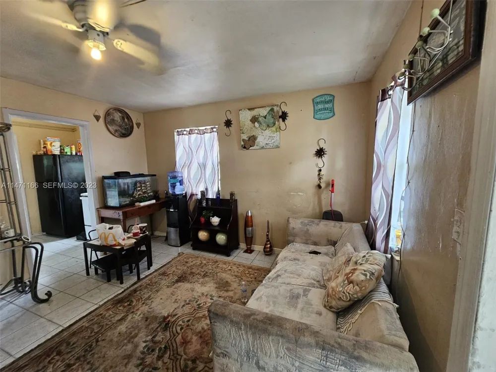 1817 NW 25th Ave Fort Lauderdale, FL 33311