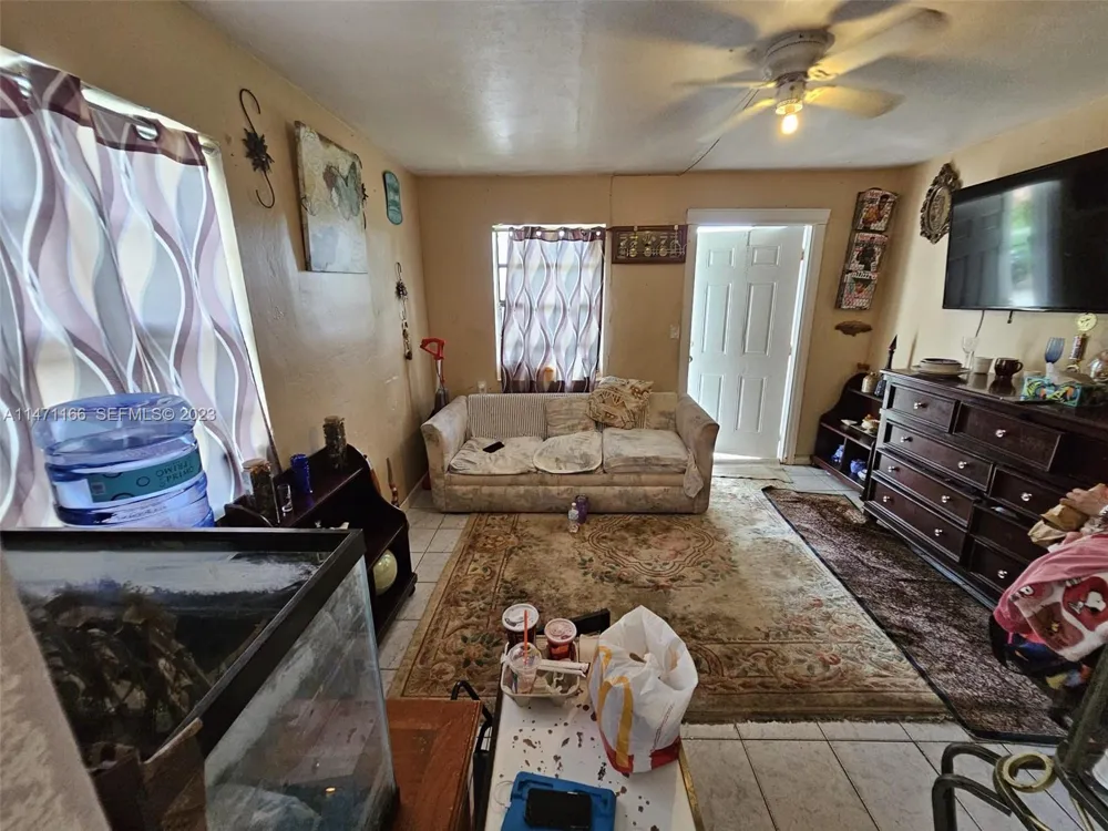 1817 NW 25th Ave Fort Lauderdale, FL 33311