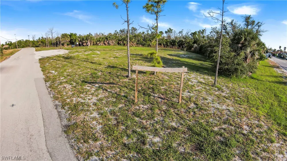 Crestwell Court St James City, FL 33956