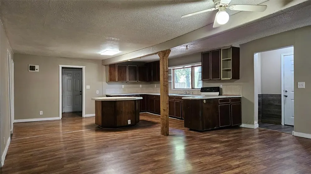 1909 Wahoo Lane West Tawakoni, TX 75474