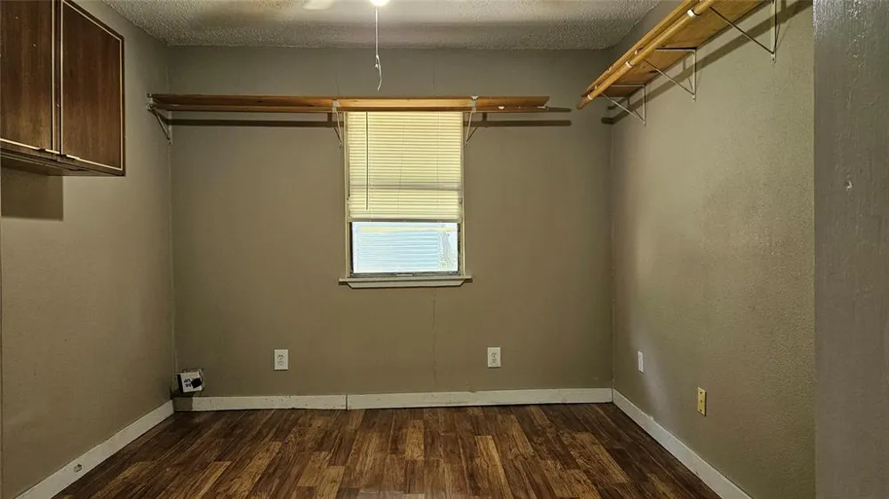 1909 Wahoo Lane West Tawakoni, TX 75474
