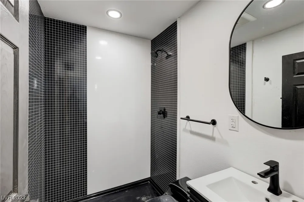1922 Fairfield Avenue #102 Las Vegas, NV 89102