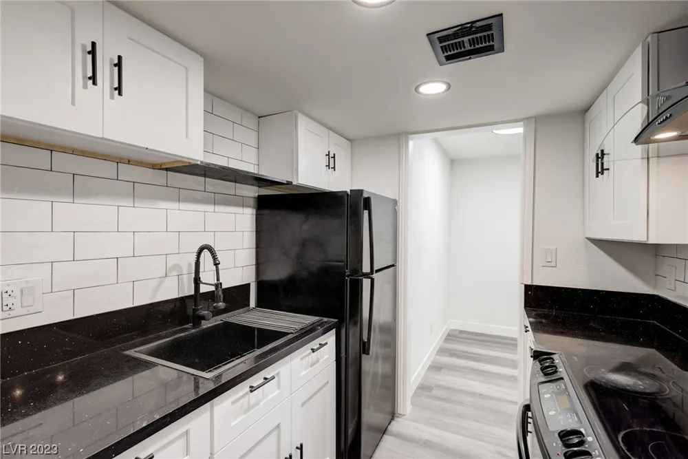 1922 Fairfield Avenue #102 Las Vegas, NV 89102