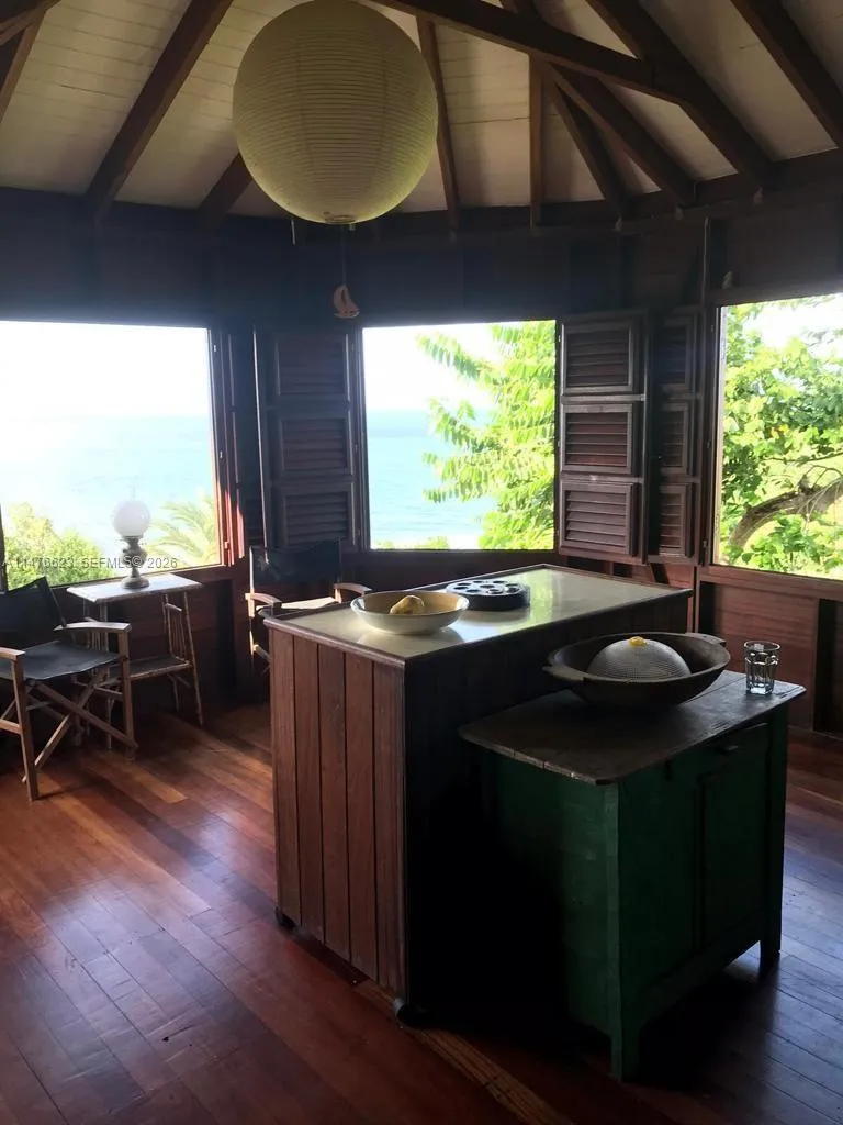 CALIBISHE, DOMINICA 