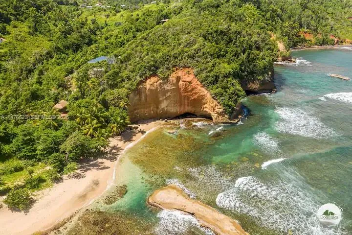 CALIBISHE, DOMINICA 