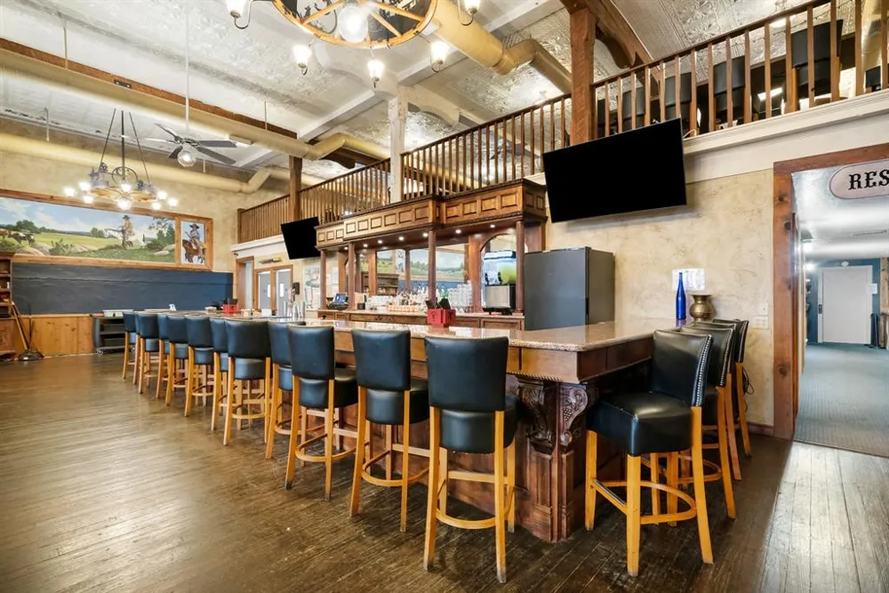 100 Texas Street De Leon, TX 76444