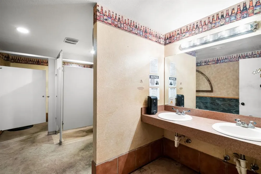 100 Texas Street De Leon, TX 76444