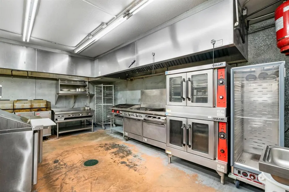 100 Texas Street De Leon, TX 76444