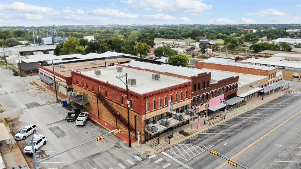 100 Texas Street De Leon, TX 76444