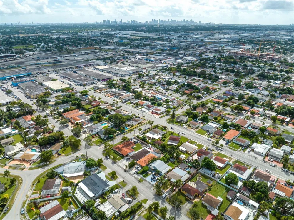 901 E 32nd St Hialeah, FL 33013