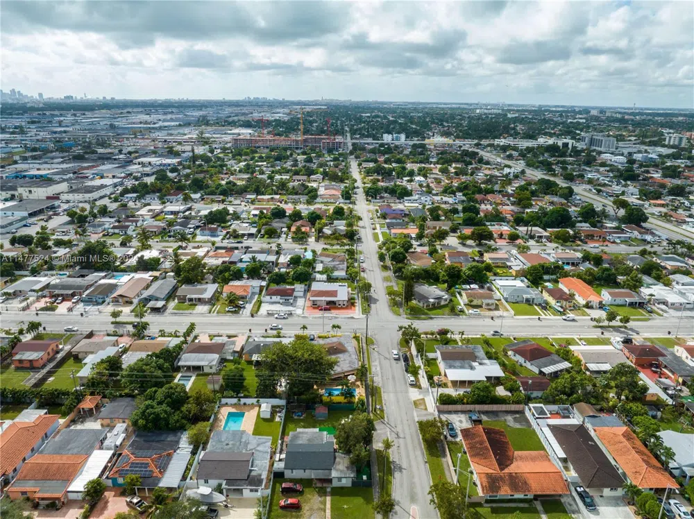 901 E 32nd St Hialeah, FL 33013