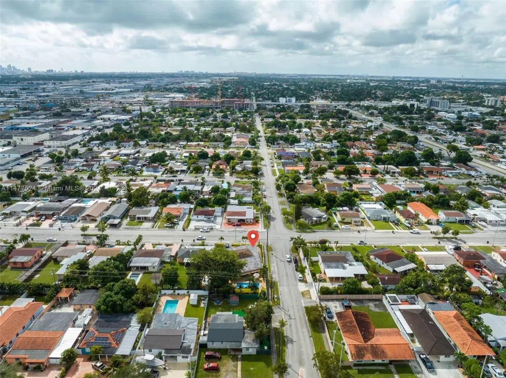 901 E 32nd St Hialeah, FL 33013