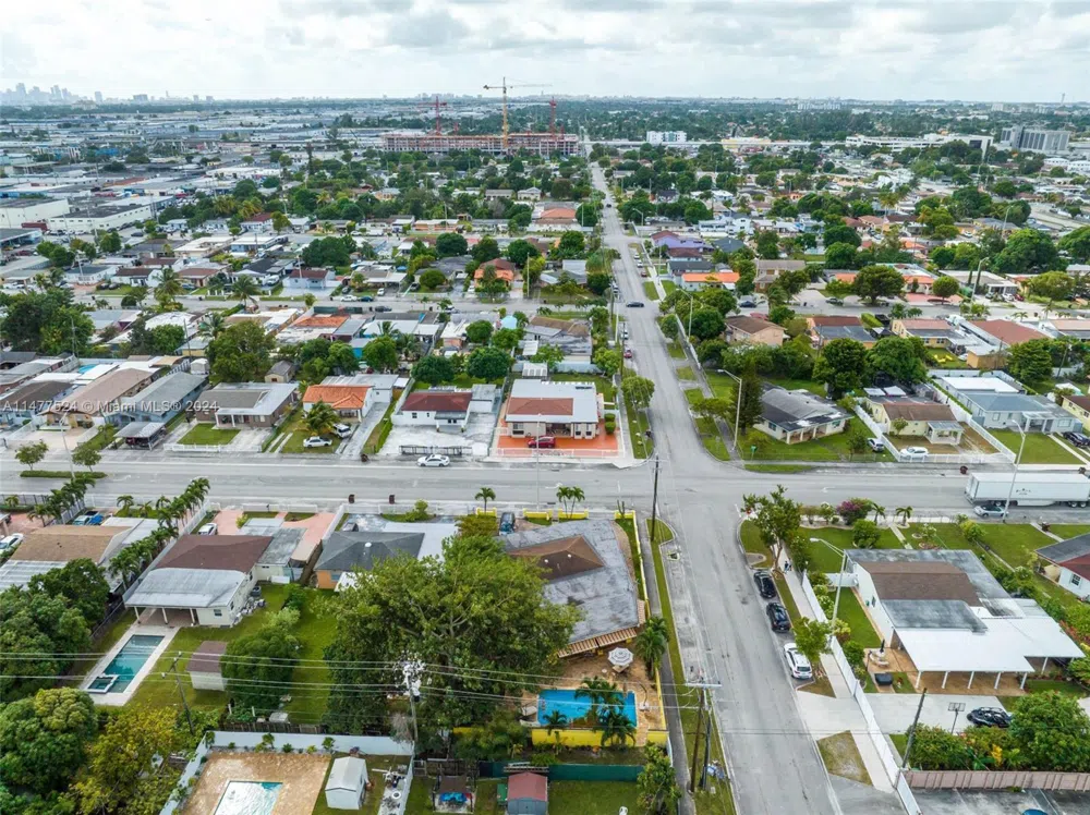 901 E 32nd St Hialeah, FL 33013