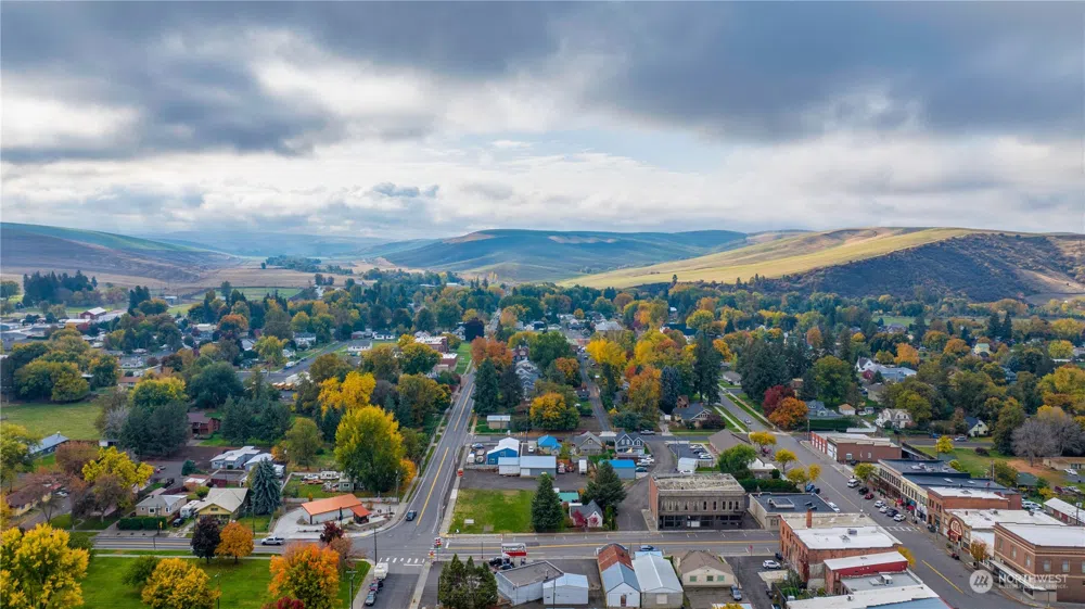 130 Preston Ave Waitsburg, WA 99361