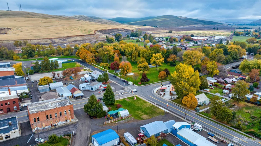 130 Preston Ave Waitsburg, WA 99361